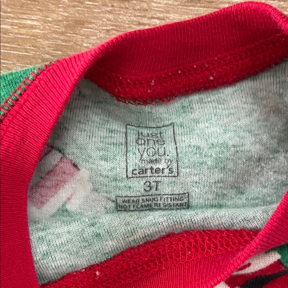 Carter’s Holiday Santa Print Kids Pajama Set - Picture 3 of 4